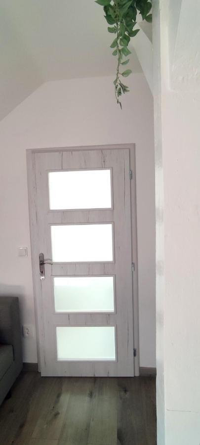 Apartman - Cafe Princ Pod Hradem Wifi, Klima ชเติร์นแบร์ก ภายนอก รูปภาพ